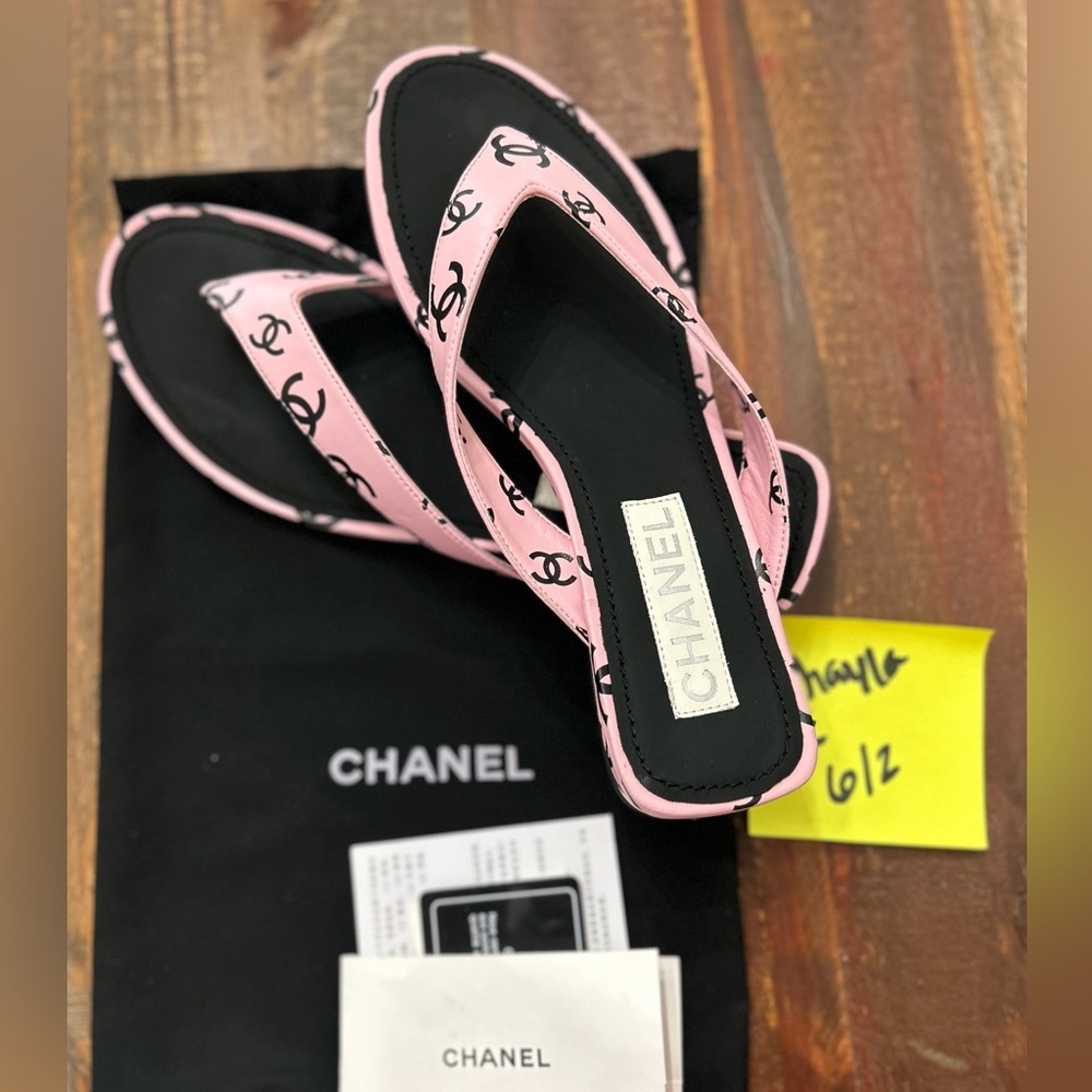 Chanel 22S Slides